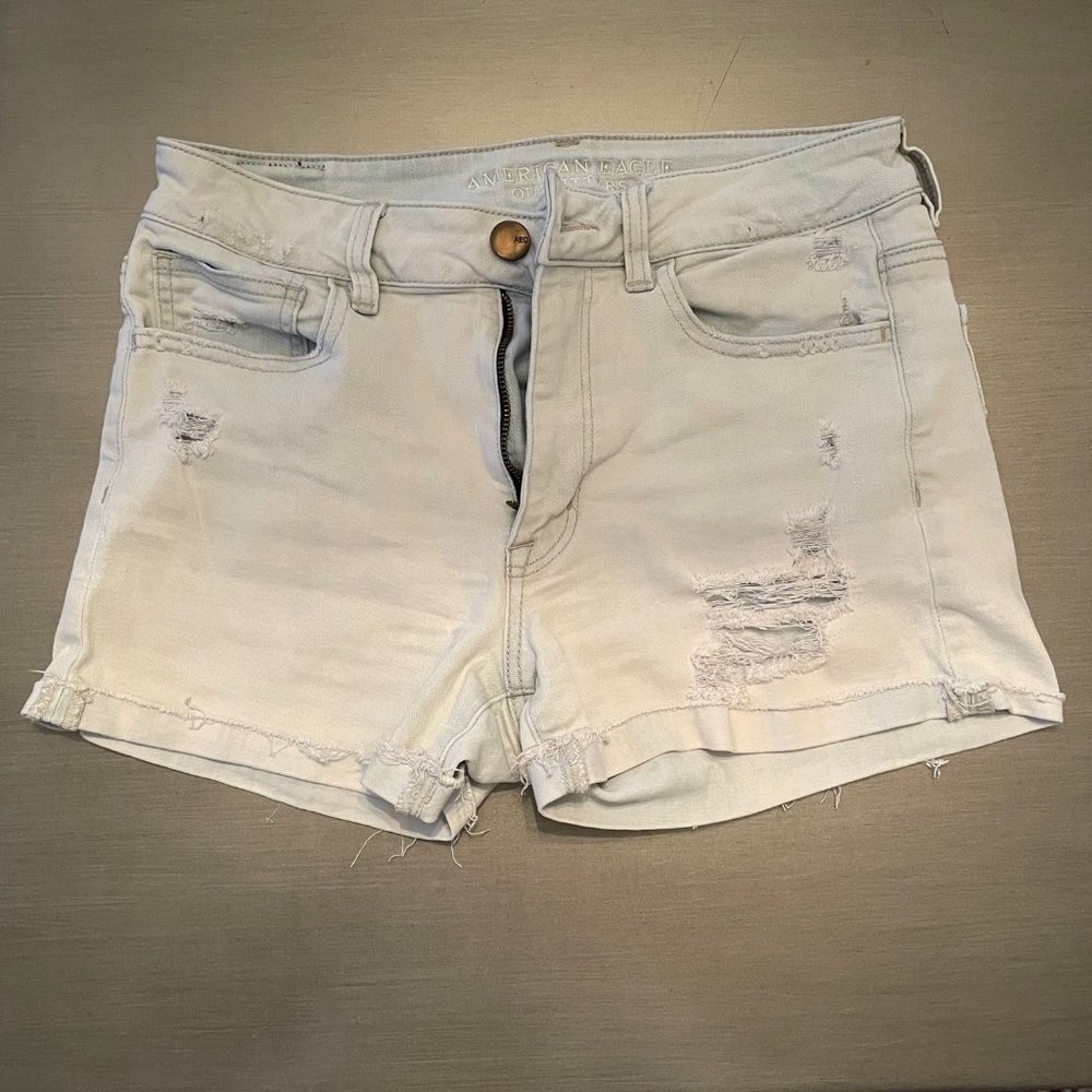 American Eagle High-Rise Shortie (Size 8, super stretch, light wash)